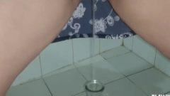 Mom Shaved Cunt Peeing Public Shower. 60fps